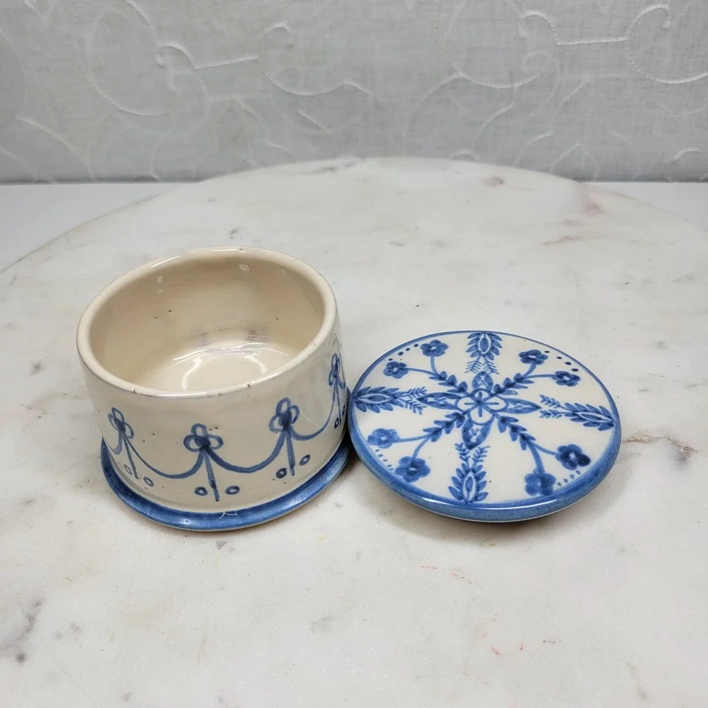 VTG Polish Pottery Ceramic Trinket Box Blue White Hand Vanity Painted Floral Lid